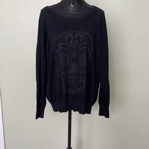 Black skull sweater